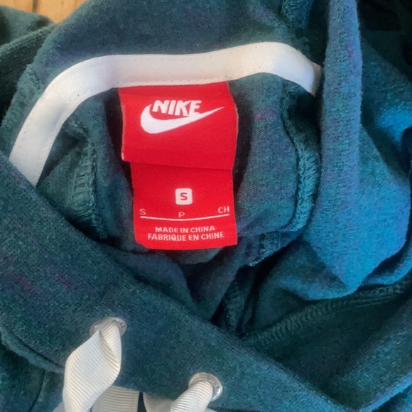 Woman’s Nike training sweater size S - Picture 4 of 4